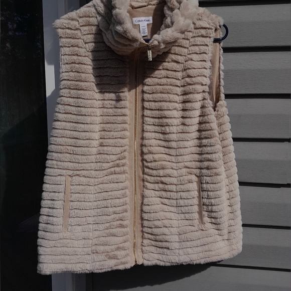 Calvin Klein Jackets & Blazers - Calvin Klein Women's Beige Faux Fur Full Zip Vest Size Large